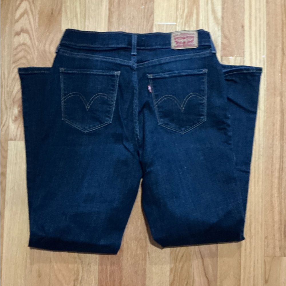 Levi's Women's Deep Indigo Cropped Jeans